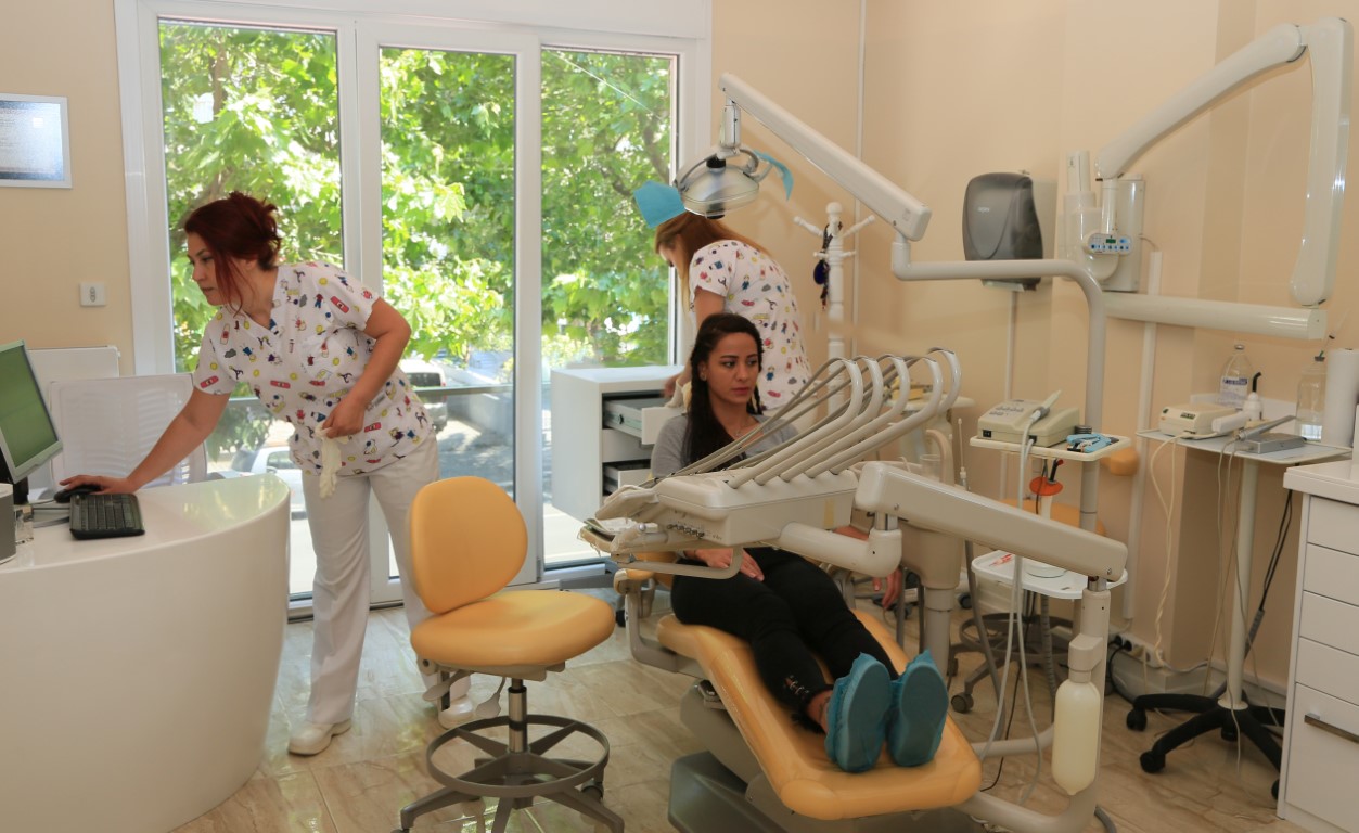 Dr Arzu Akman Endodonti Uzmanı Kanal Tedavisi Uzmanı İstanbul